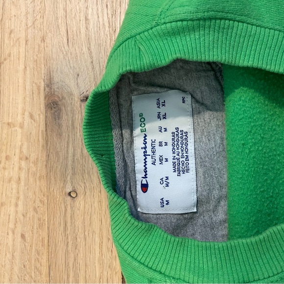 Green Women’s M Champion Crewneck - Picture 4 of 6